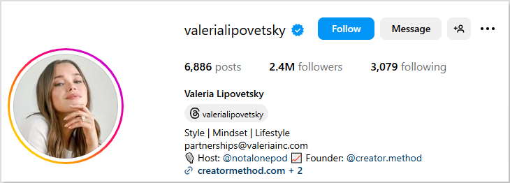 Valeria Lipovetsky Instagram bio